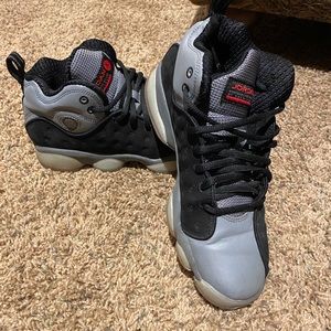 Air Jordan boys size 6